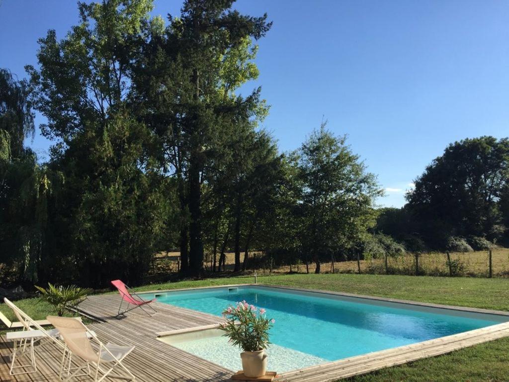 Bed and Breakfast Le Rozet Vendat Zewnętrze zdjęcie